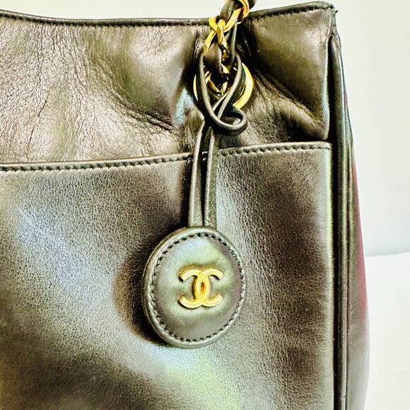 EUC CHANEL MATELASSE LAMBSKIN LEATHER QUILTED CC LOGO SHOULDER BAG MADE IN ITALY - Picture 4 of 16